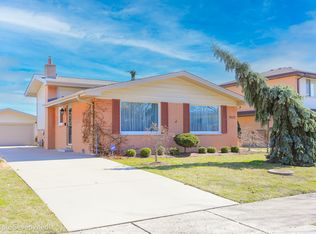 9029 Oriole Ave, Morton Grove, IL 60053