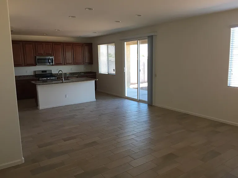 7232 E Olla Ave — Photo 3