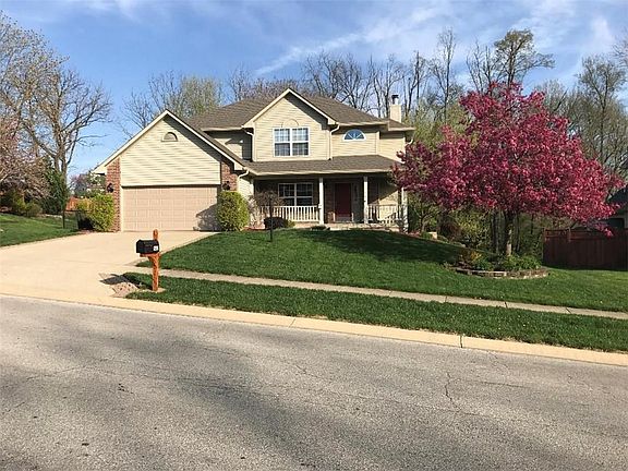 4th image of 611 Charnwood Pkwy