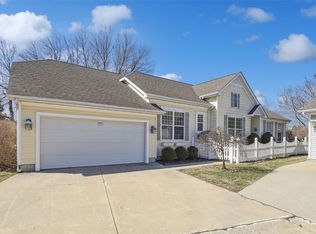 12725 Sunflower Dr, Urbandale, IA 50323