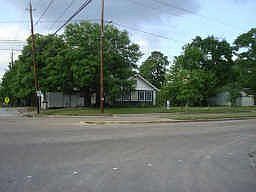 5th image of 403 Crosstimbers St
