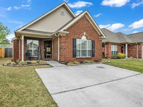 3097 Summit Dr, Fultondale, AL 35068