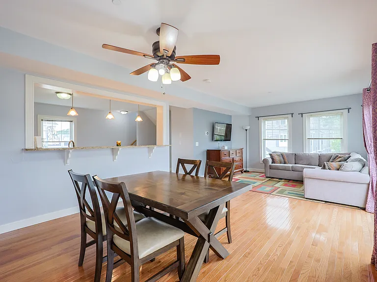 7 W Church St #4 — Photo 12