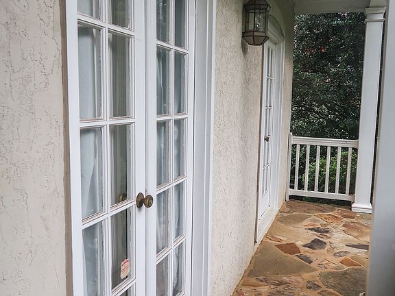 2nd image of 4231 Highborne Dr NE