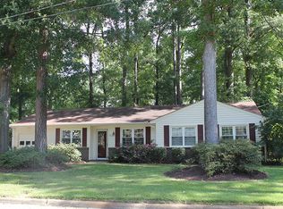 5732 Avalon Woods Dr, Virginia Beach, VA 23464