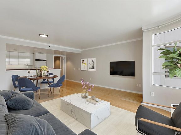 4th image of 403 Main St APT 610N