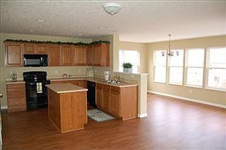 4th image of 6710 Fayetta Dr