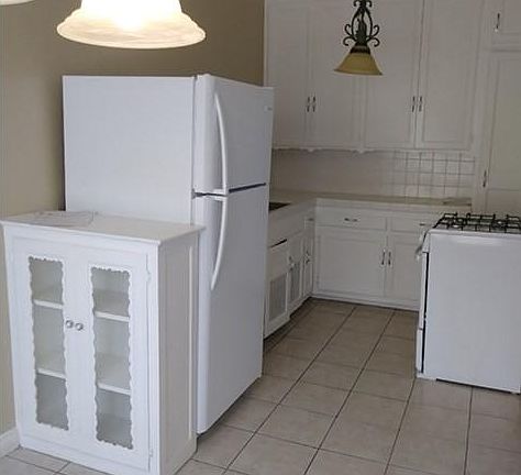 3rd image of 435 N Genesee Ave #3/4