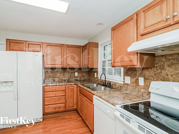 5th image of 2305 Cottage Pl