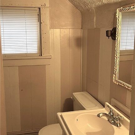 5th image of 16 E Prospect St