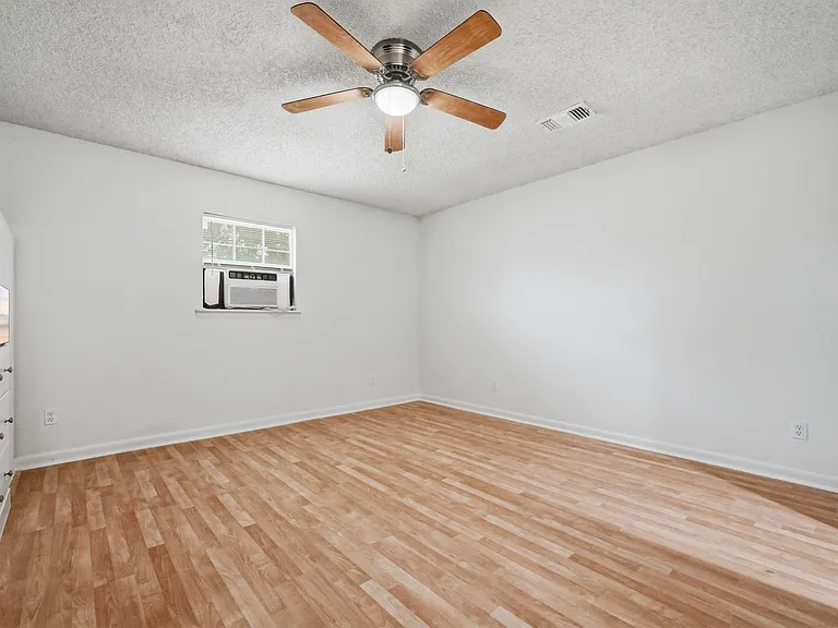 32 Cascabellas St — Photo 27