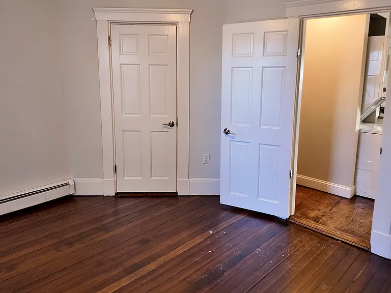 294 Windsor St #2 — Photo 5