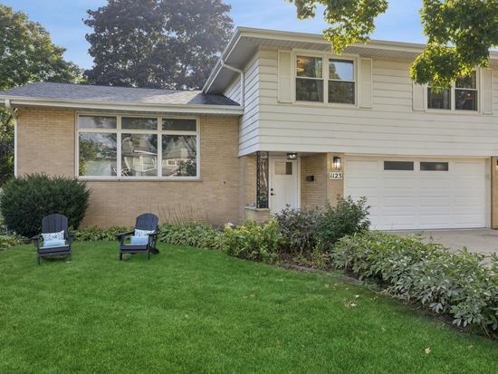 1123 N Dunton Ave, Arlington Heights, IL 60004