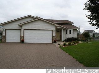 9750 Hamlet Ave S, Cottage Grove, MN 55016