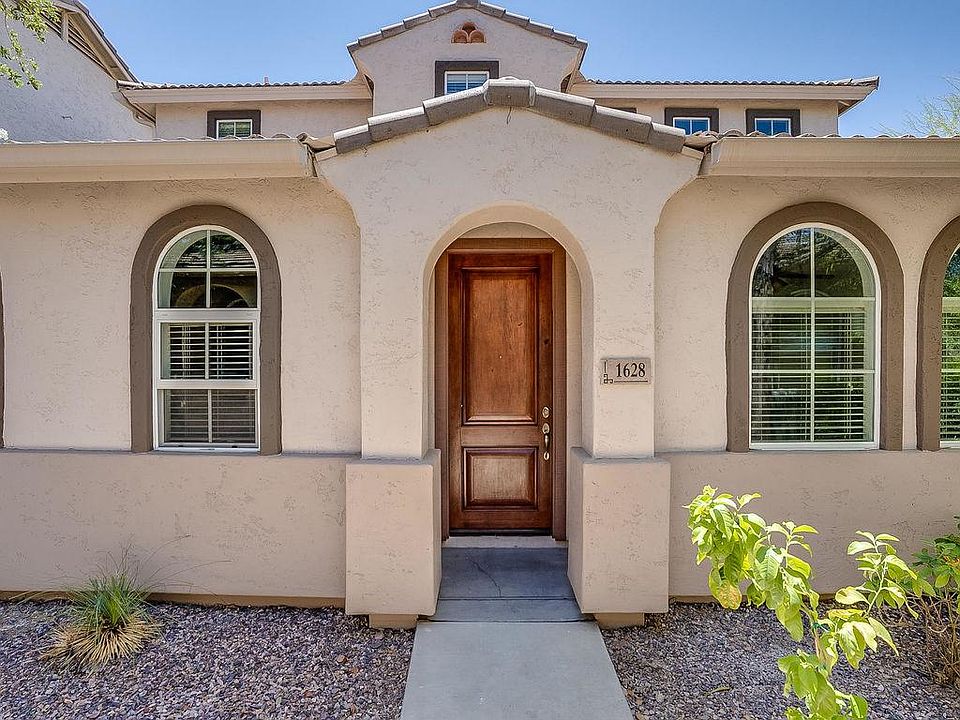 1st image of 1628 S Chatsworth