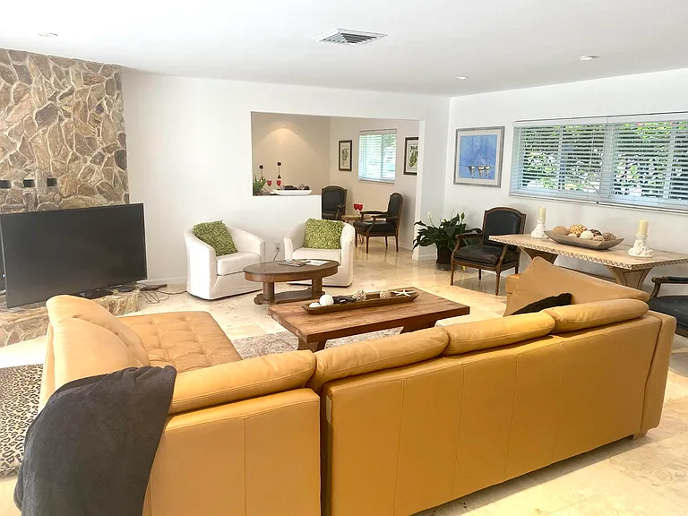 1120 SW 15th St — Photo 4