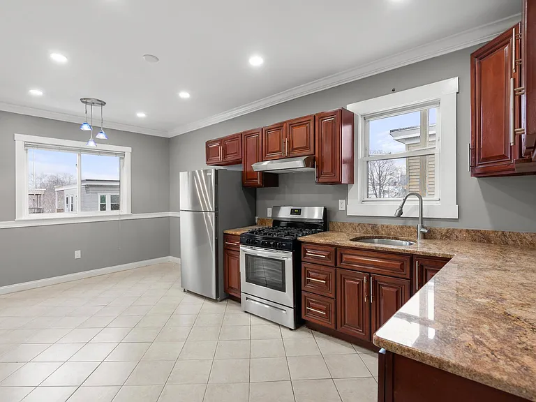 97 Welles Ave #3 — Photo 1