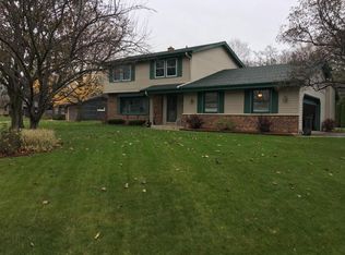 S74W16172 Vine St, Muskego, WI 53150