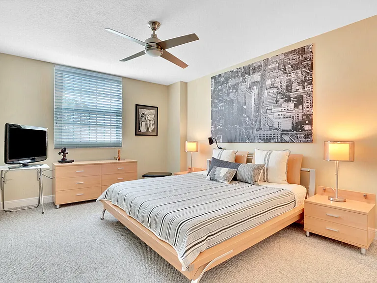 610 Clematis St #401 — Photo 16