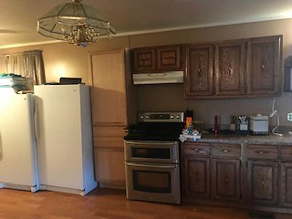 5th image of 74 Cherry Hill Ln