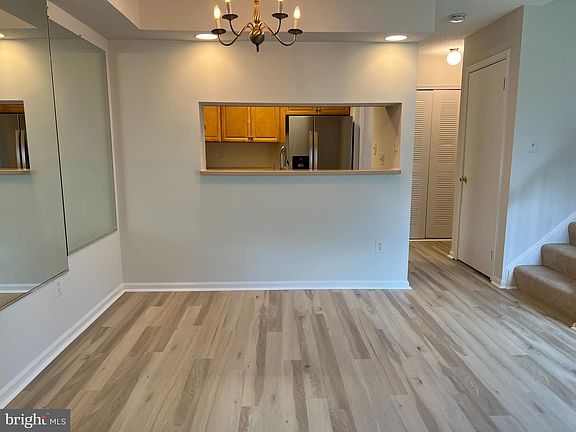 4th image of 6015 Netherton St