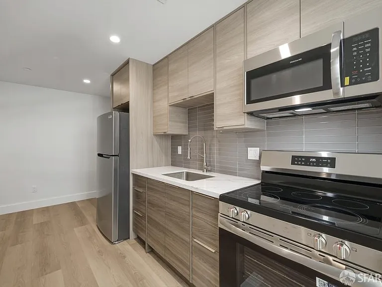 1700 19th Ave #9 — Photo 18