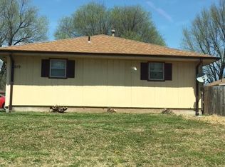 319 E Downing St, Springfield, MO 65807