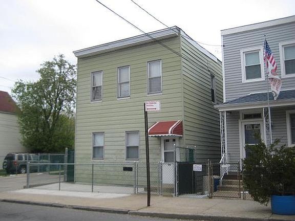 3rd image of 70 Saint Marys Ave