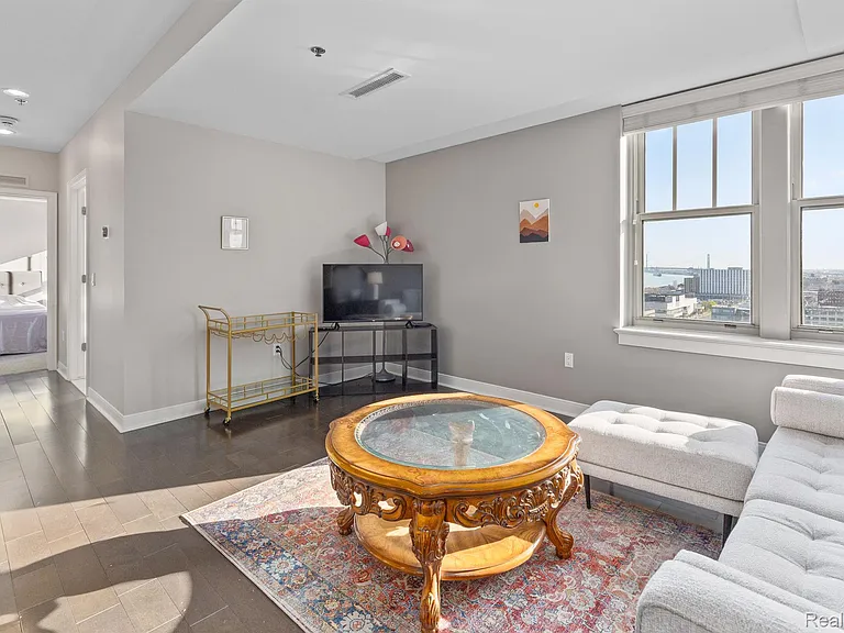 525 W Lafayette Blvd #13C — Photo 13