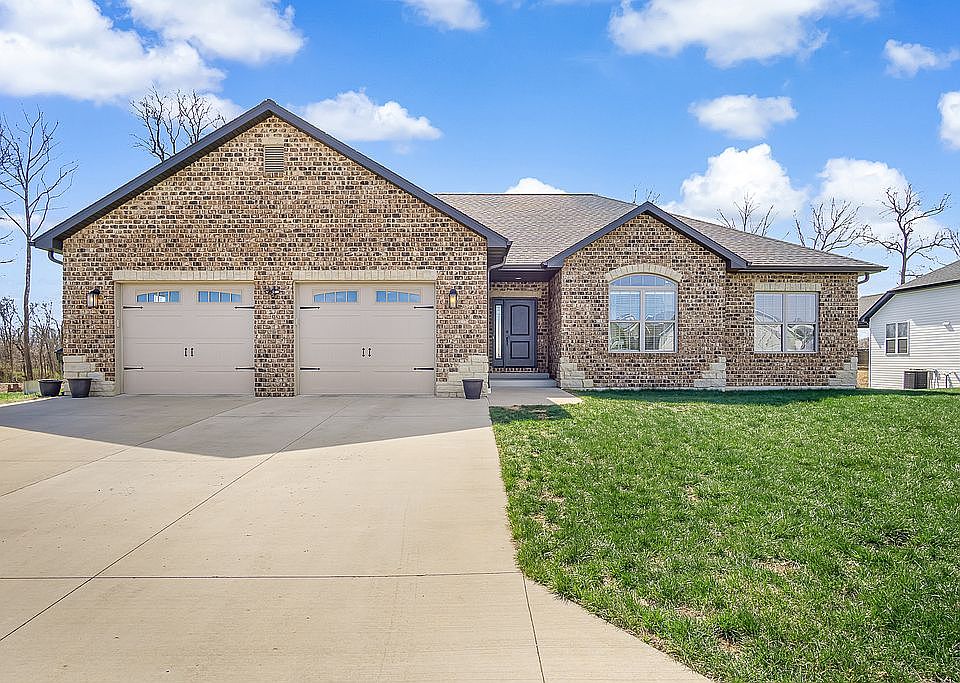 1st image of 732 Prairie Pl