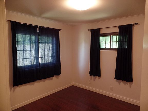 5th image of 1376 N 76th Ave E