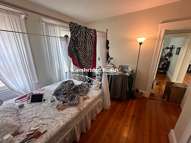 24-26 Burnham St #2T — Photo 20
