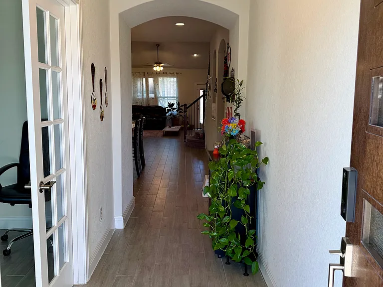 3109 Maysilee St — Photo 4