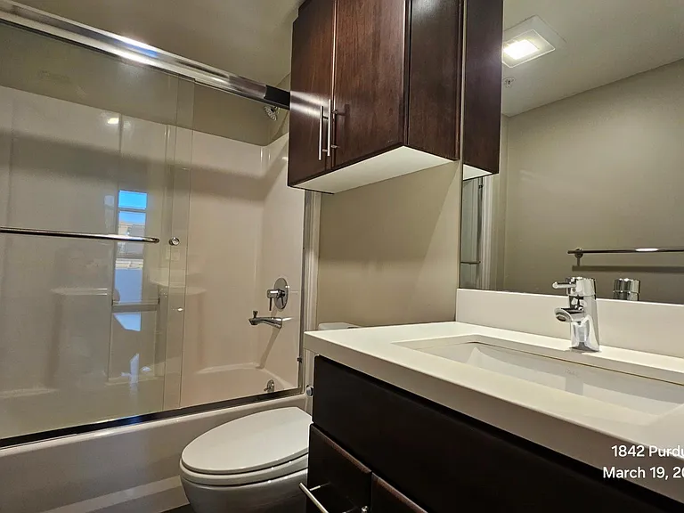 1842 Purdue Ave #202 — Photo 9
