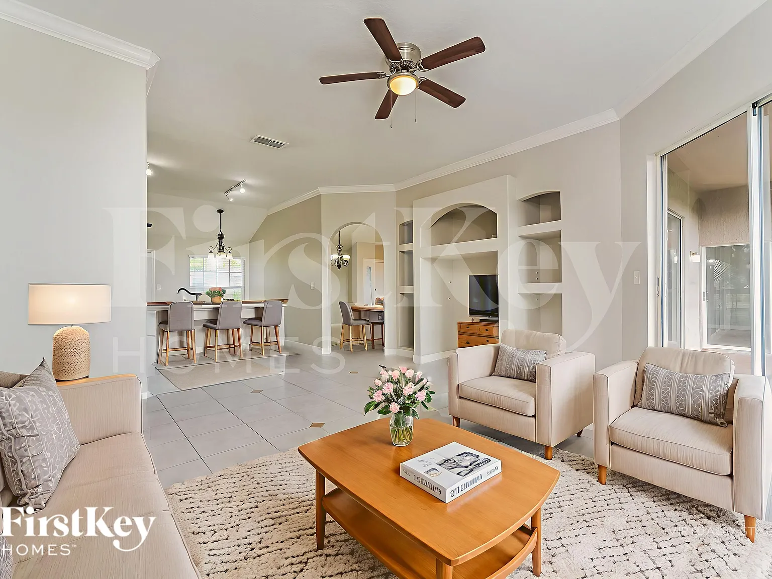 3 bed, 2.0 bath, 1965 sqft, $2,520 — Photo 4