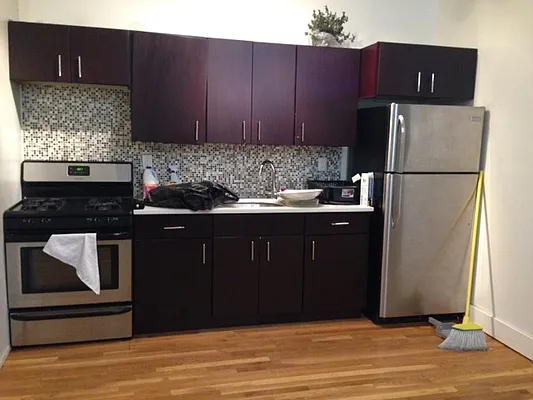 Rented by Subway Management | media 16