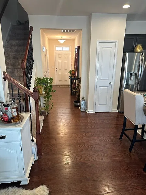 1 bed, 1.5 bath, 1824 sqft, $1,500 — Photo 2