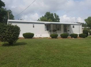 610 N 1st St, Grayville, IL 62844