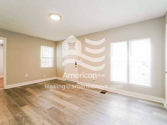 629900_004_wm_-_living_room_13321844.jpg