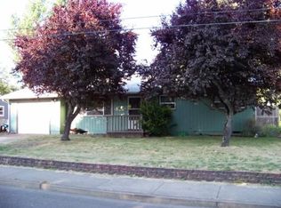 358 N Umatilla St, Sutherlin, OR 97479