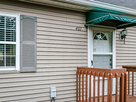 2nd image of 401 Cambridgeshire Ct #401