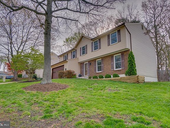 3rd image of 15319 Edgehill Dr