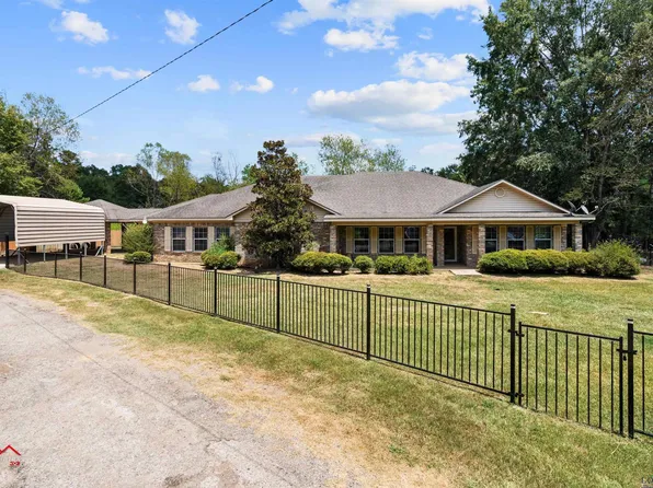 172 McDaniel St, Joaquin, TX 75954