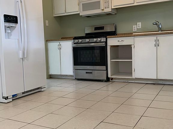 4th image of 2149 Mayfair Dr