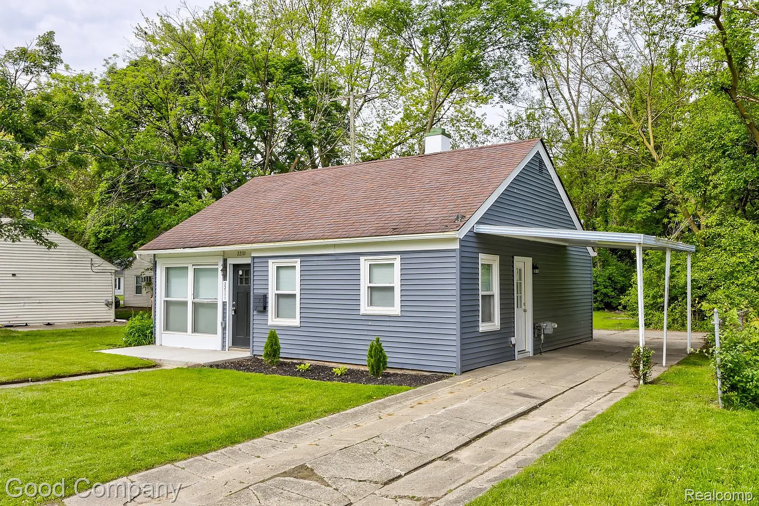 22111 Condon St photo 1