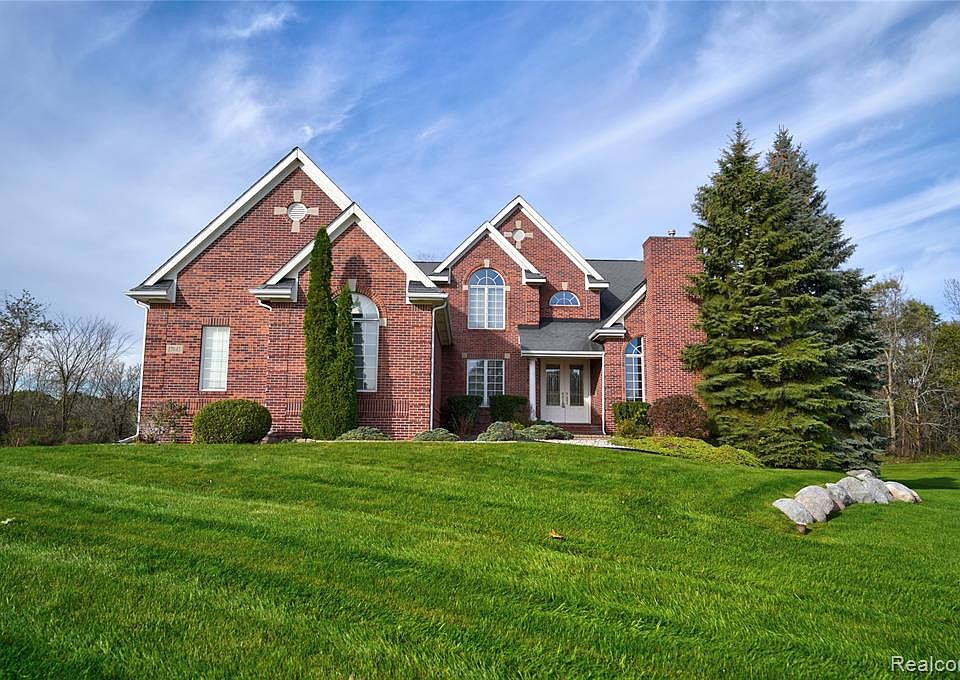 17041 Kings Fairway Ln, Grand Blanc, MI 48439 Zillow