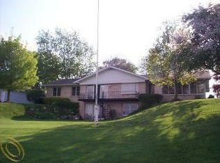 4583 Chamberlain St, East China, MI 48054