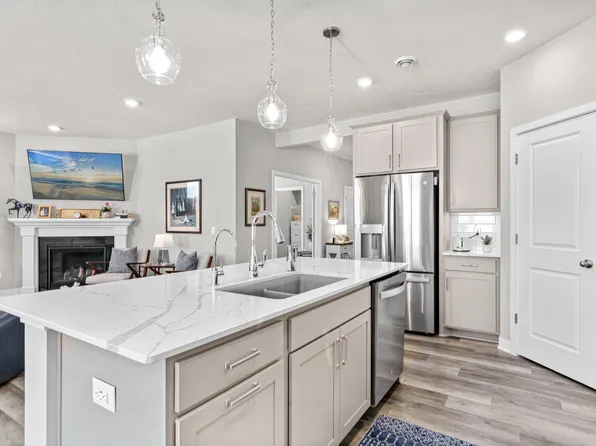 13602 Applewood Trl, Rosemount, MN 55068