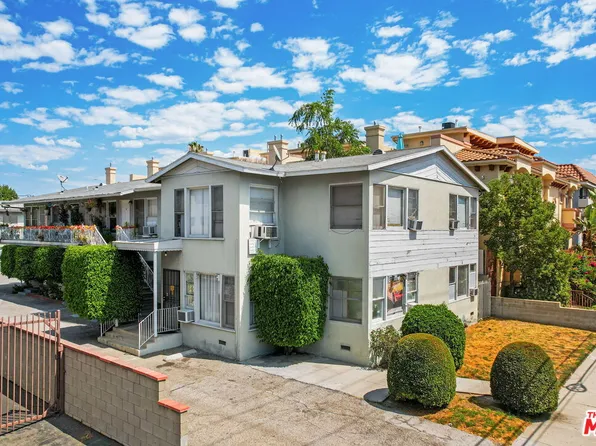 14825 Magnolia Blvd, Sherman Oaks, CA 91403