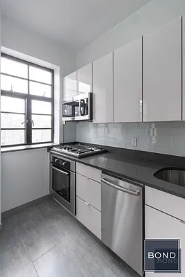 Rented by Bond New York | media 9